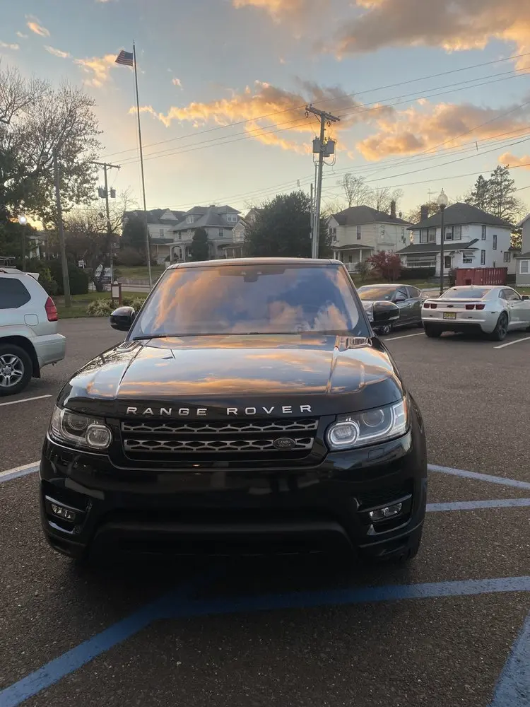 Range Rover ready for mobile auto glass repair